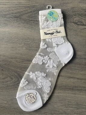 Sheer Floral Quarter Socks